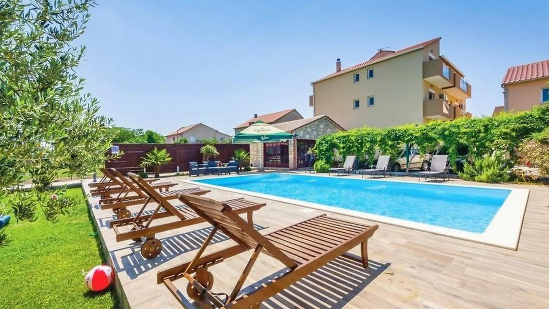 Apartments Bozena Биоград-на-Мору
